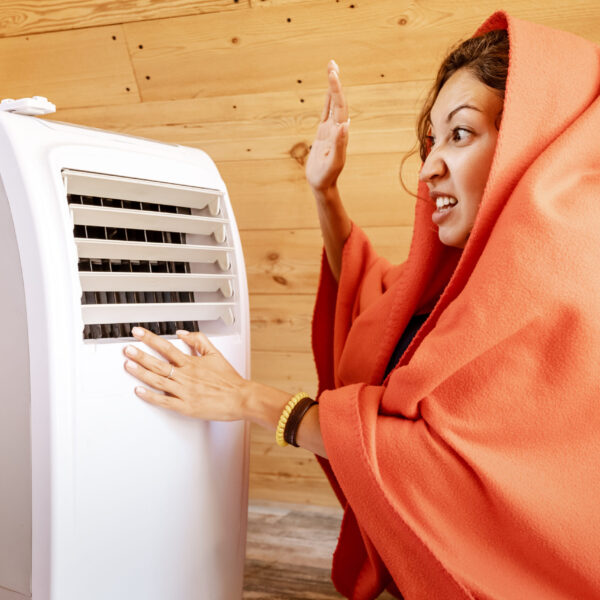 چیلر تراکمی هوا خنک | عملکرد، اجزا، مزایا و کاربردها